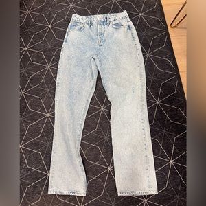 Good American button closure straight leg Jean